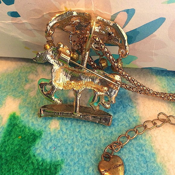 2-in-1 necklace/pin crystal charm carousel pony 💕 merry-go-round valentine's Day - Picture 4 of 7